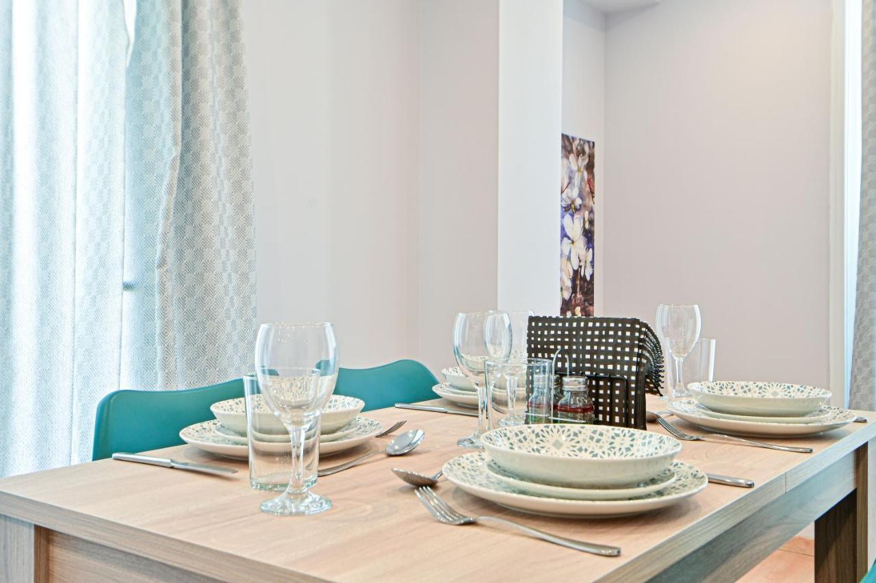 Charming Apartment With A Sea View Terrace Pireu Exterior foto